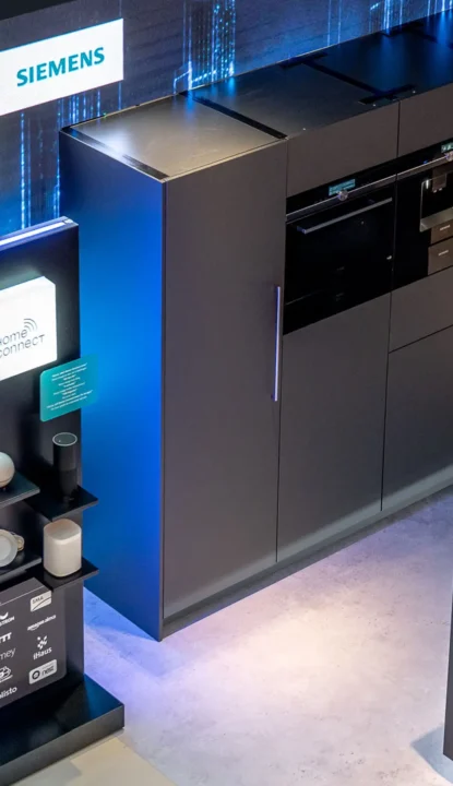 2 – Our Projects – Teaser – Floor Display – Siemens kopiëren