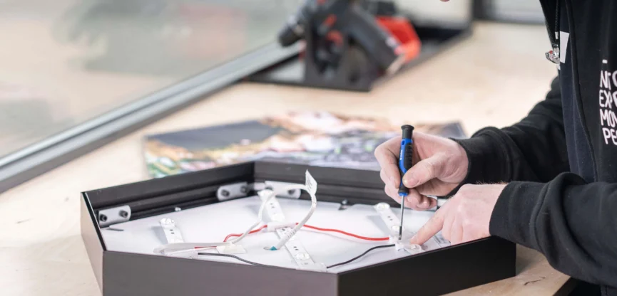 how we work retail display