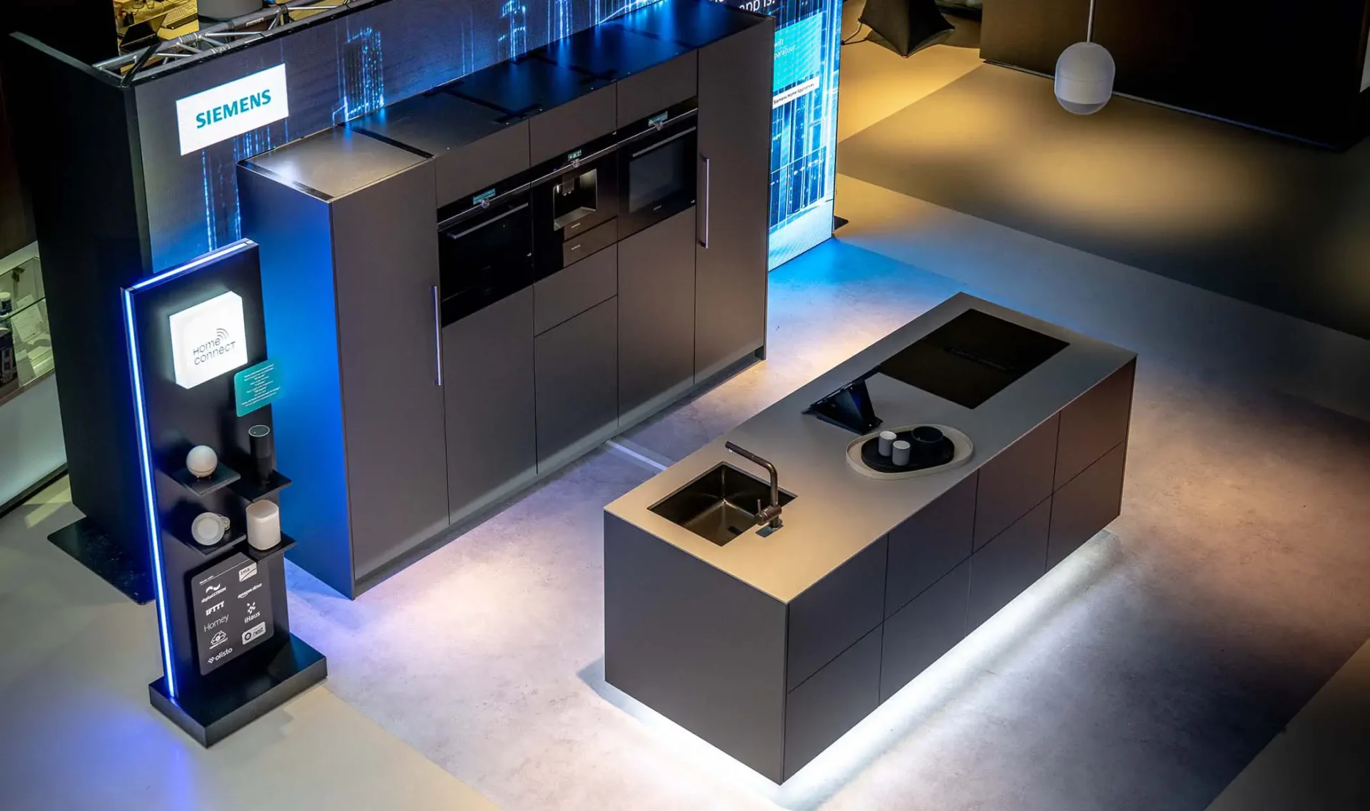 3 – Our Projects – Slider – Siemens2 kopiëren